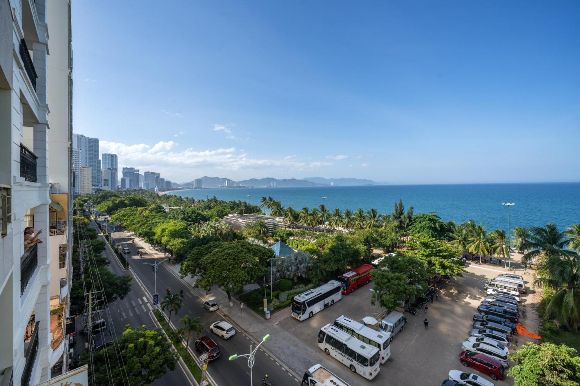 Khach San Nami Nha Trang Hotel ภายนอก รูปภาพ