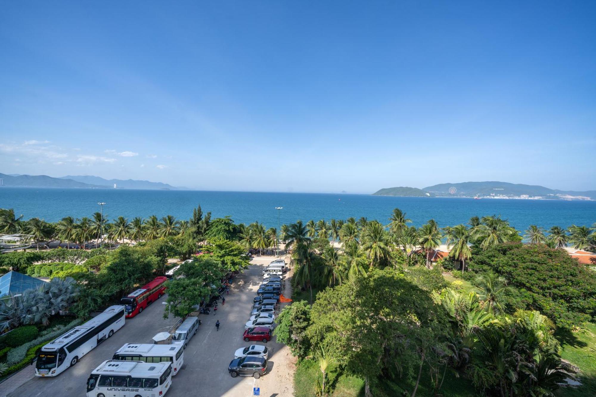 Khach San Nami Nha Trang Hotel ภายนอก รูปภาพ